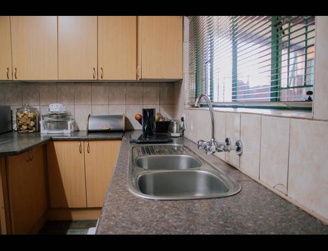 3 BEDROOM HOUSE FOR SALE IN VANDERBIJLPARK CE 4